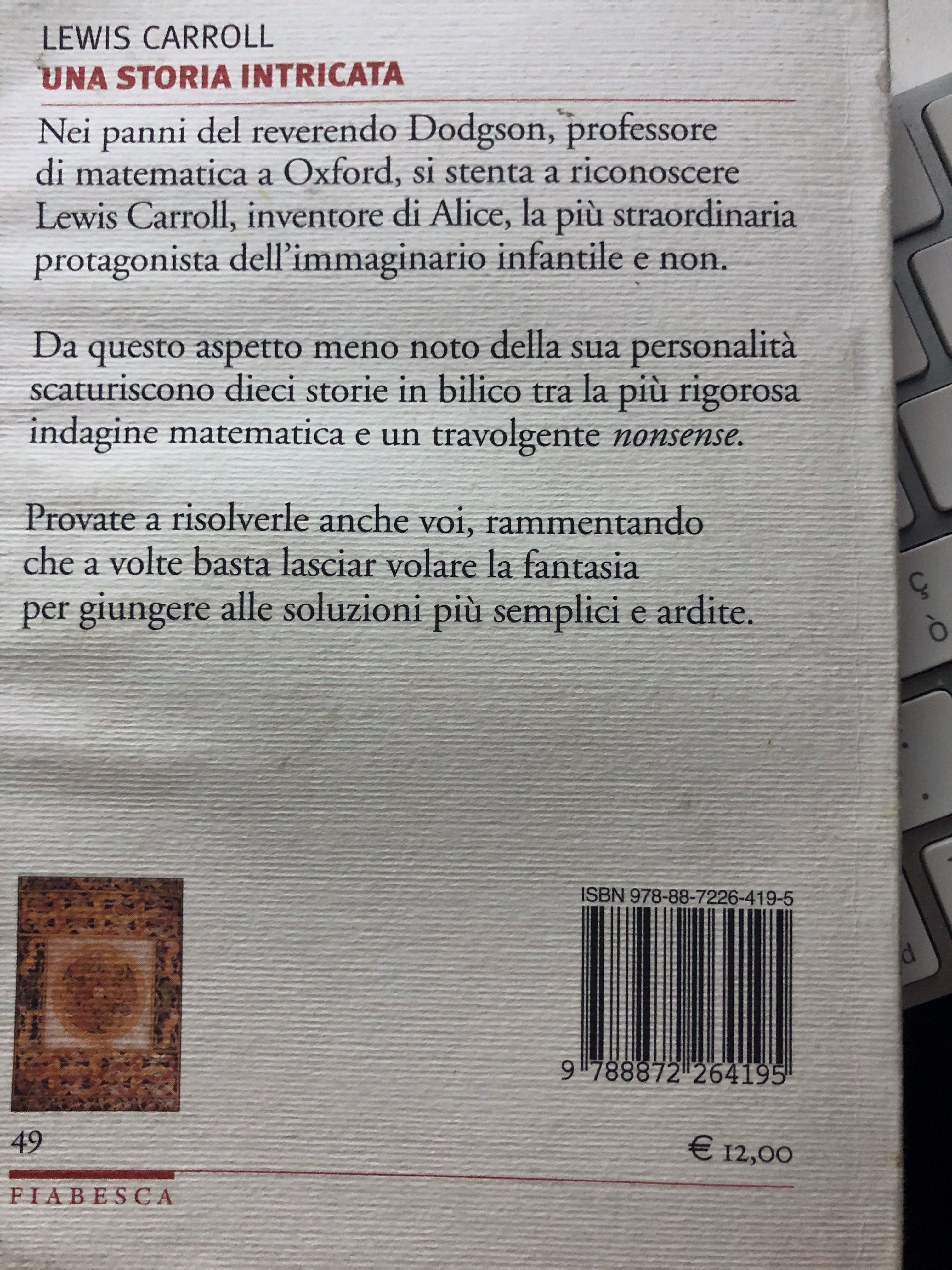 Il retrocopertina di Una storia intricata, di Lewis Carroll